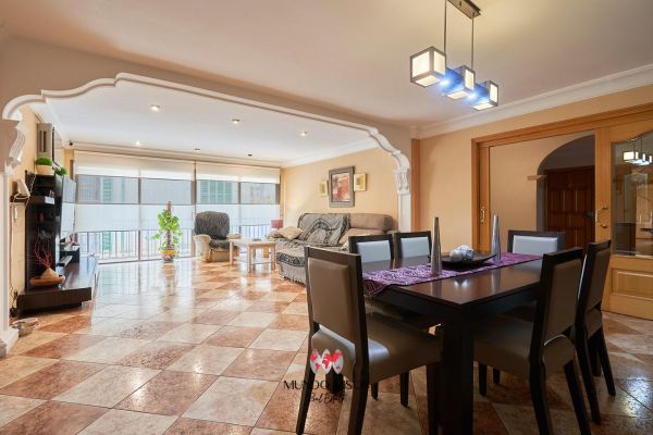 Spacious apartment with terrace, balcony, double parking space in Felanitx, Balearic Islands.