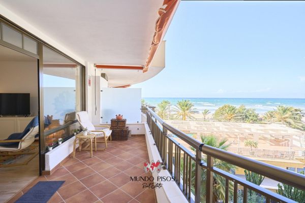 Exclusive renovated apartment with parking and sea views in Can Pastilla, Palma de Mallorca, Balearic Islands.